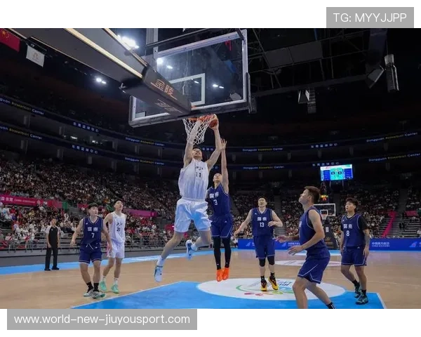 中国篮球的新时代由年轻人开启，当代篮球发展趋势是朝着团队配合